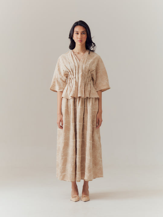 Esti        Skirt    in     Sand