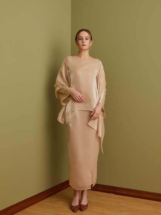 Chanda Kurung in Sunshine