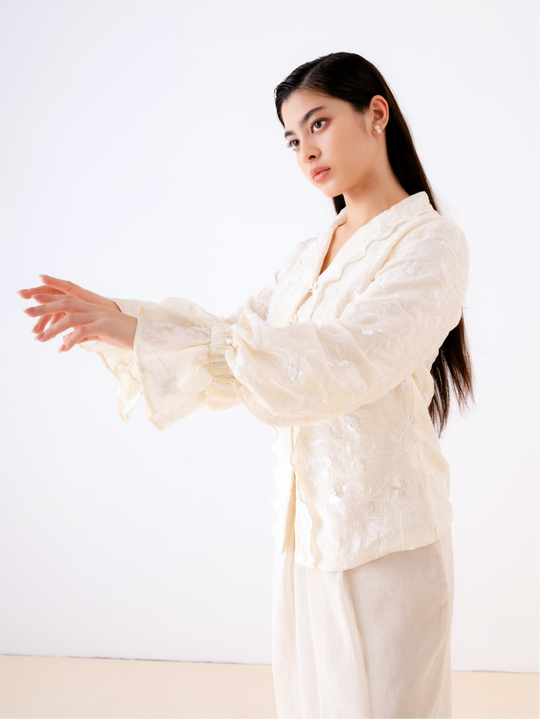 Indi Kurung in Pearl White