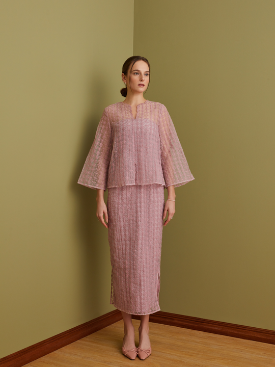 Amara Kurung in Blush