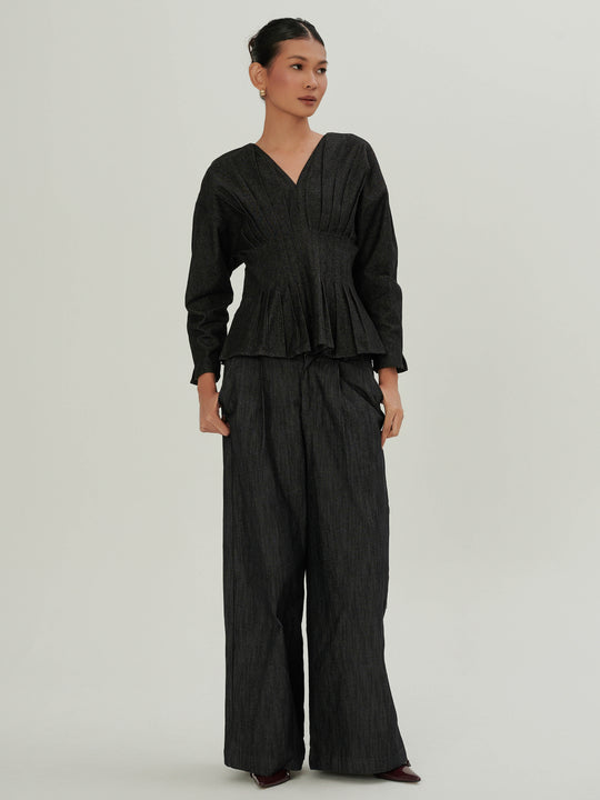 Nara   Top    Denim in    Black