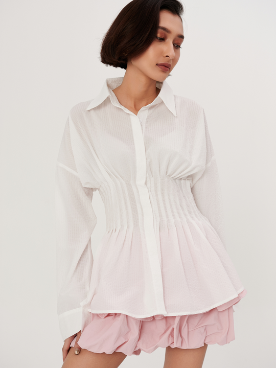 Yara      Top     in      White