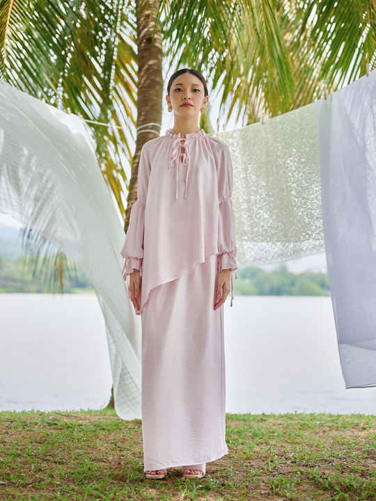 Mawar Kurung set in Blush