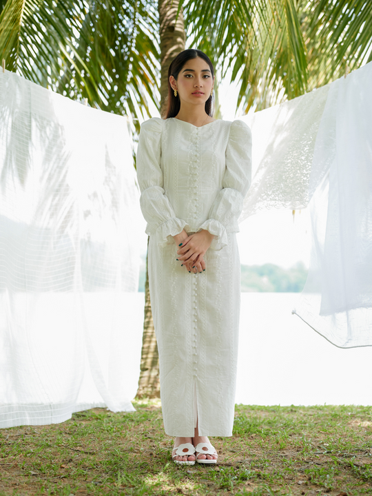 Kaseh Kurung set in Cotton Lace