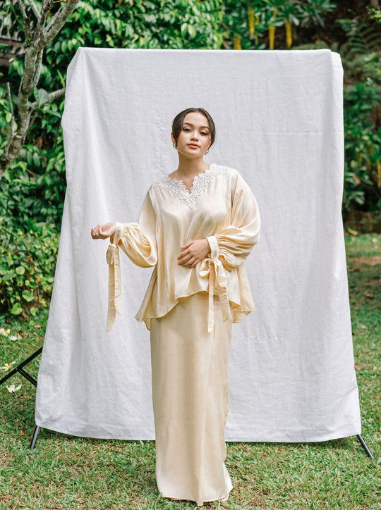 Sal Kurung Set in Soft Yellow